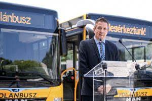 Salgotarjan Volanbusz csuklos 20210624 05 dr Boi Lorand altalanos vezerigazgato helyettes Volanbusz