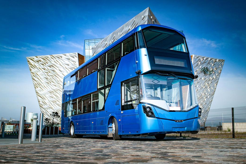 Akár 800 új emeletes villanybuszt is szállíthat Írországba a Wrightbus