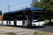 Egy hónapig teszteli a Volánbusz a Solaris elektromos háromtengelyesét
