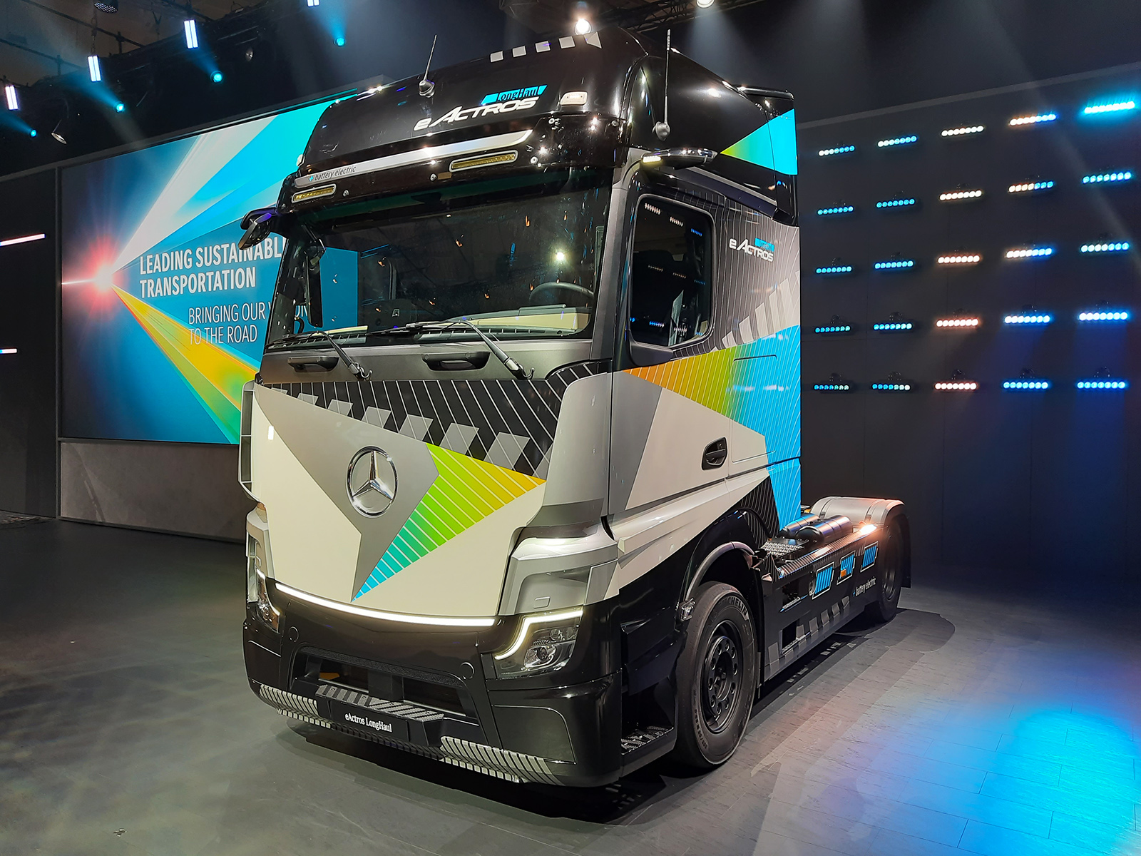 A Daimler Truck AG újdonságai az idei IAA-ról: főszerepben az e-mobilitás és a biztonság 4 20220918 185426b