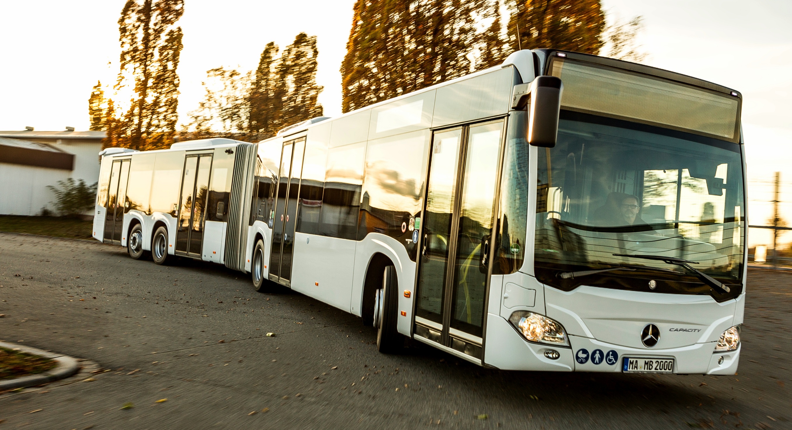 Tizenkét csuklós dízelbuszt szerez be Wiesbaden