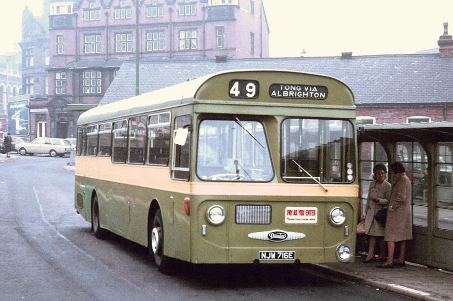 Péntek esti érdekesség: Daimler, az angol buszgyártó 3 s l1600 1