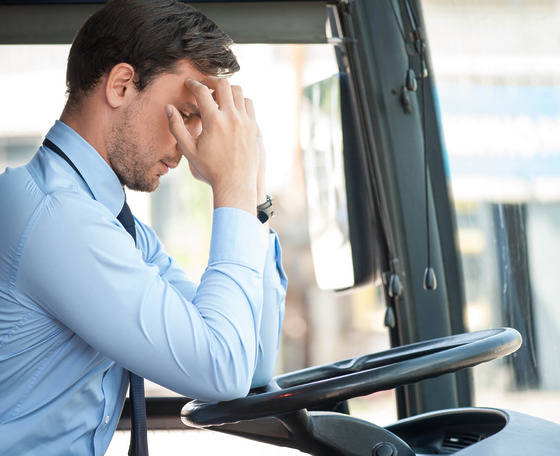 IRU: az EU már 18 éves kortól tegye lehetővé a D-kategóriás jogosítvány megszerzését