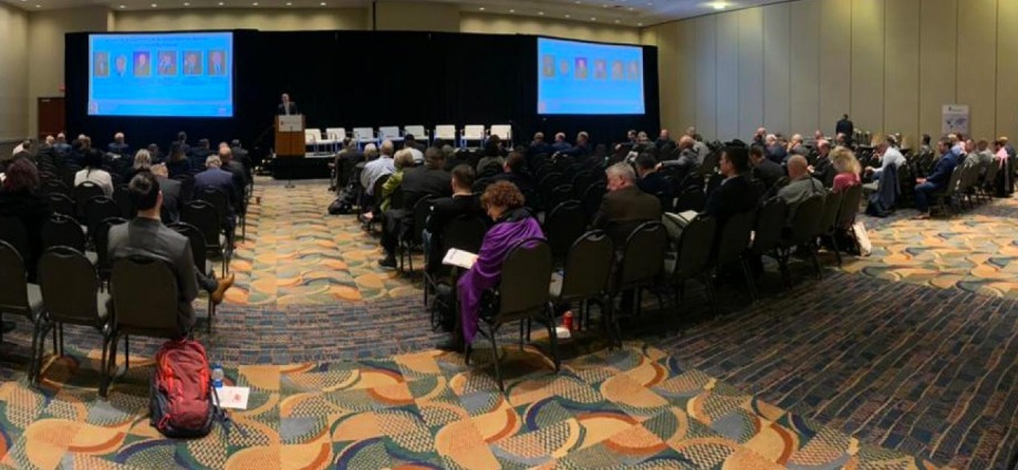 Conference room bw n am 2023