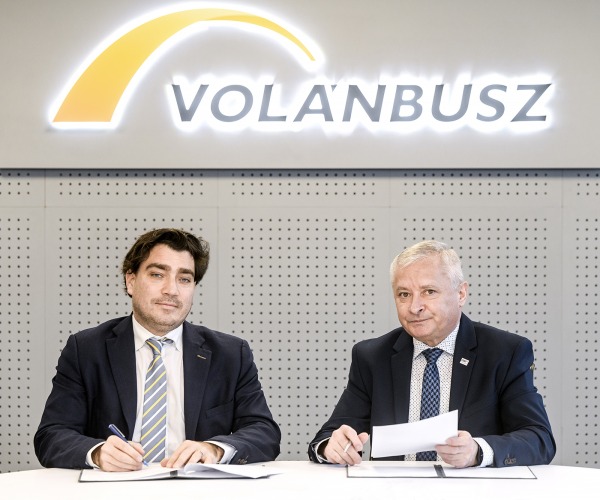 Megszületett a megállapodás a Volánbusz és a SZAKSZ között – elmarad a sztrájk