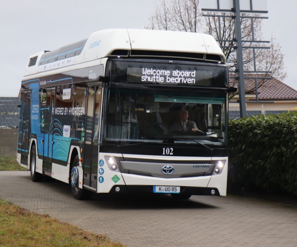 Három napig tesztelik Pakson a CaetanoBus és a Toyota közös hidrogénbuszát