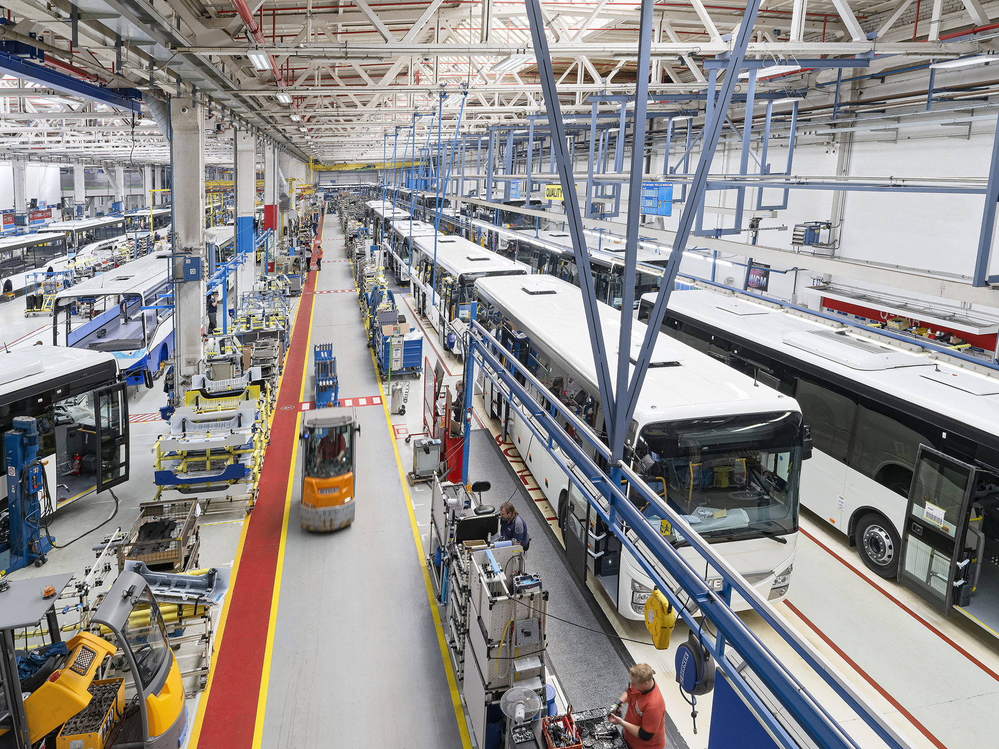 Már több mint 60 ezer Crossway gördült le az Iveco Vysoké Mýto-i gyártósorairól 2 vyrobni zavod ve vysokem myte 2293 cimlapkep