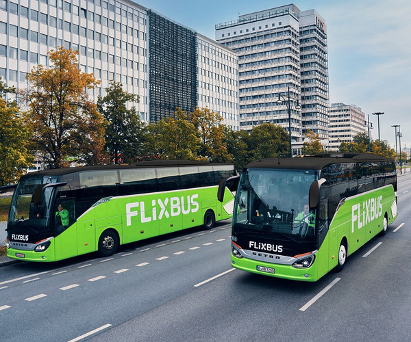 Rekordbevétellel ünnepli tizedik születésnapját a Flixbus