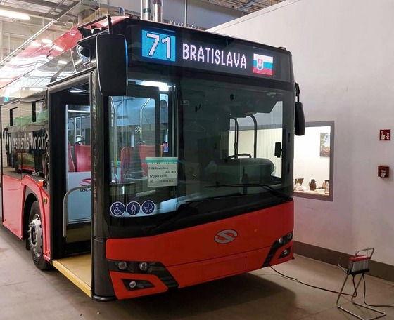 Elkészült az első pozsonyi duplacsuklós Trollino karosszériája