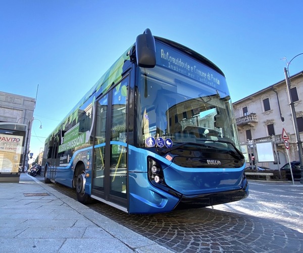 Újabb olasz meló az Ivecónak: 120 villanyhajtású E-Wayt rendelt az Autoguidovie