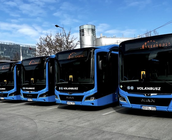 Átadták a Volánbusz első fővárosi rendeltetésű MAN gázbuszait