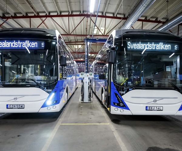 Tizenhét villanyhajtású csuklós Volvo állt forgalomba Västeråsban