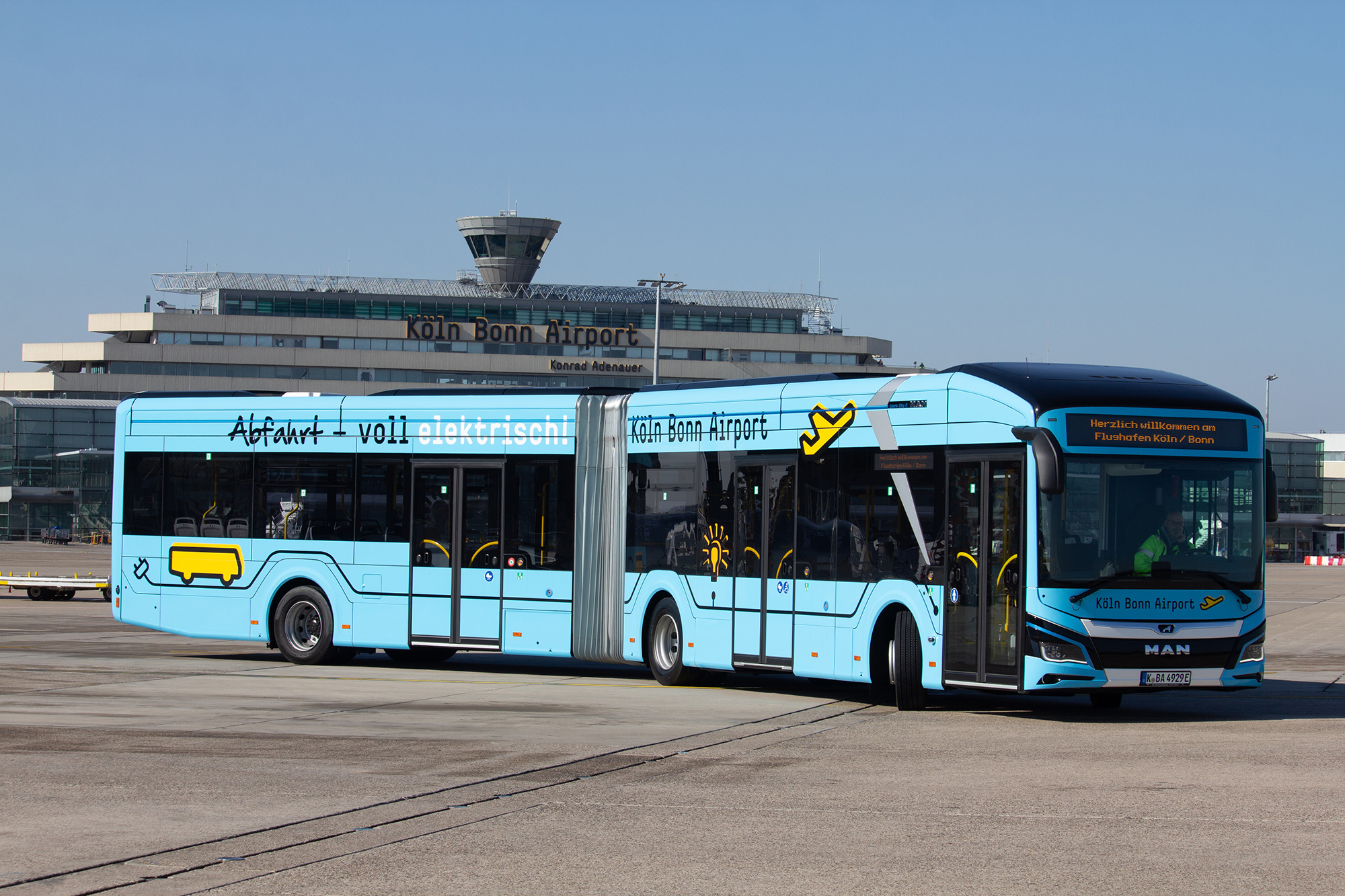 MAN Lion's City 18 E villanybuszok érkeztek a Köln-Bonn repülőtérre