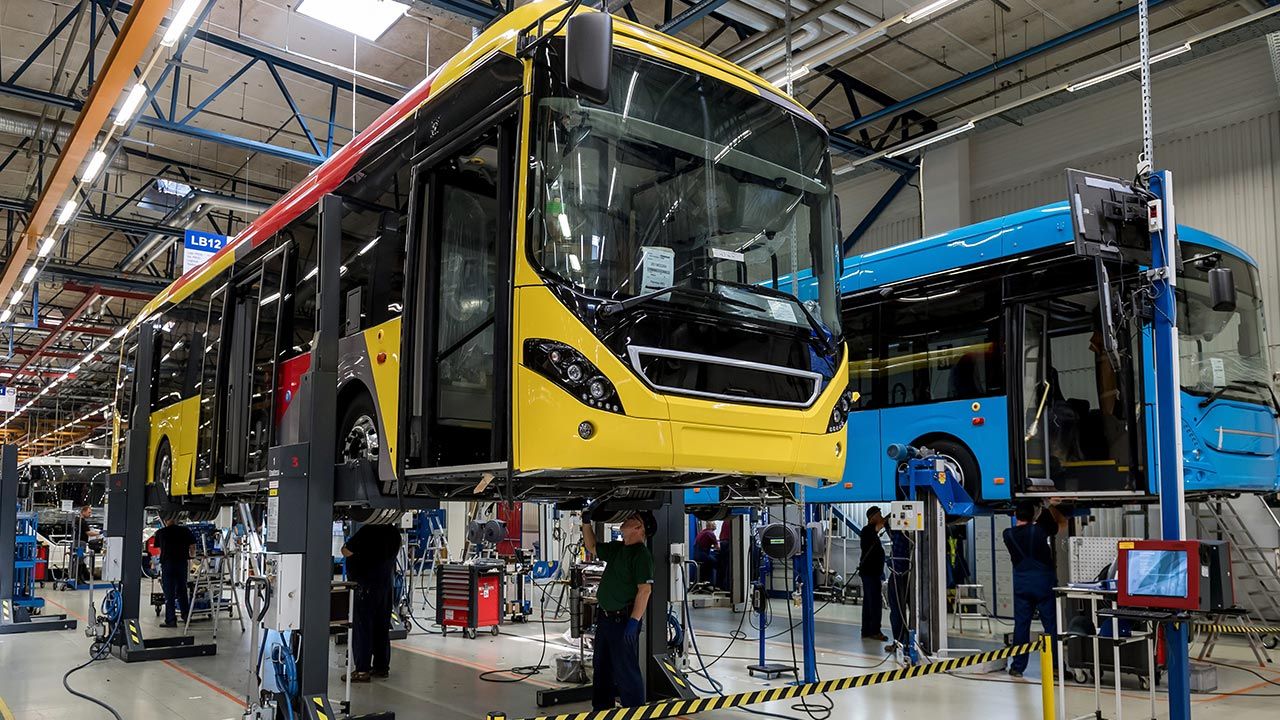 uid c39a410fc7054d8bb467863e08b42a80 width 1280 play 0 pos 0 gs 0 height 720 volvo buses zdecydowalo o stopniowym wygaszeniu i zamknieciu swojej fabryki autobusow fot papmaciej kulczynski