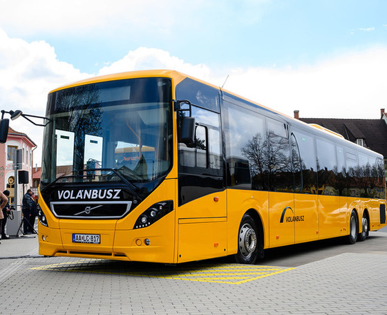 Megkezdődött a Volvo 8900-as magyarországi búcsúszériájának átadása