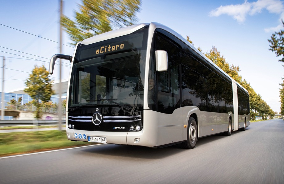 Hetven csuklós eCitarót szállíthat a Daimler Truck Brüsszelbe