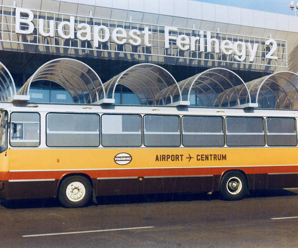 A Volánbusz hatvani Retró Napján debütál a cég felújított Ikarus 30-asa és az LKK Centrumbusza
