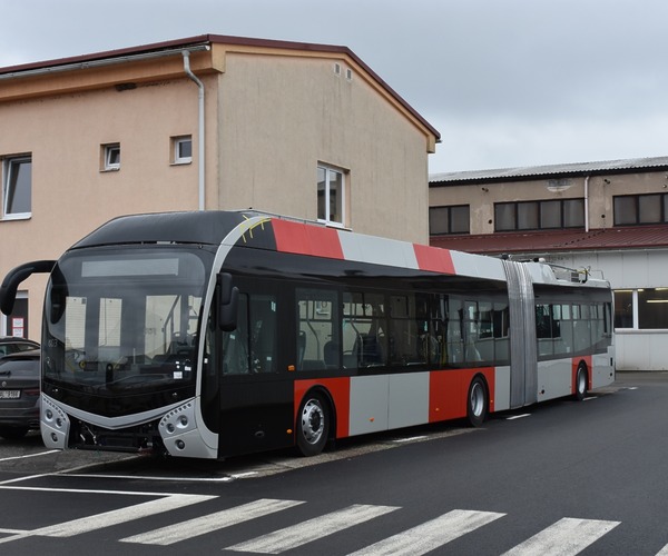 Alkatrészhiány miatt csak késéssel tudja teljesíteni trolibuszokra vonatkozó megbízásait a SOR