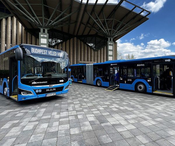 Bemutatkoztak az ArrivaBus májustól forgalomba álló vadonatúj MAN autóbuszai