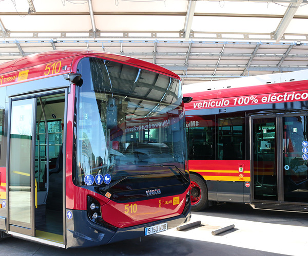 Sevillában áll forgalomba az első spanyolországi Iveco E-Way flotta