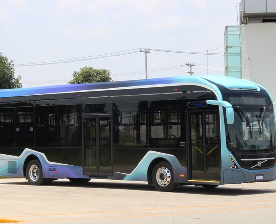 Míg Európában befejezi a komplett buszok gyártását, addig Mexikóban új e-buszt mutatott be a Volvo Buses