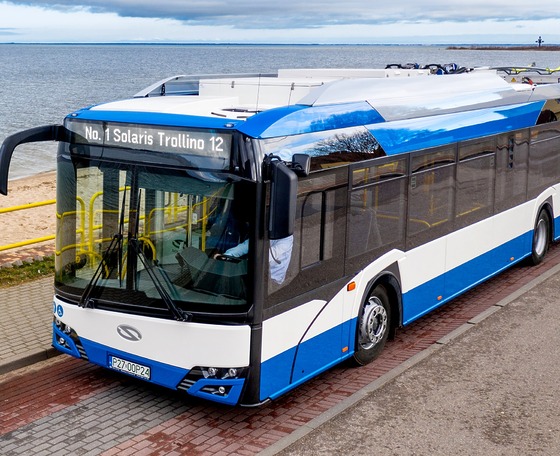 Már 2024 első negyedévében megérkezik Bukarest 100 darabos Solaris troli-flottája