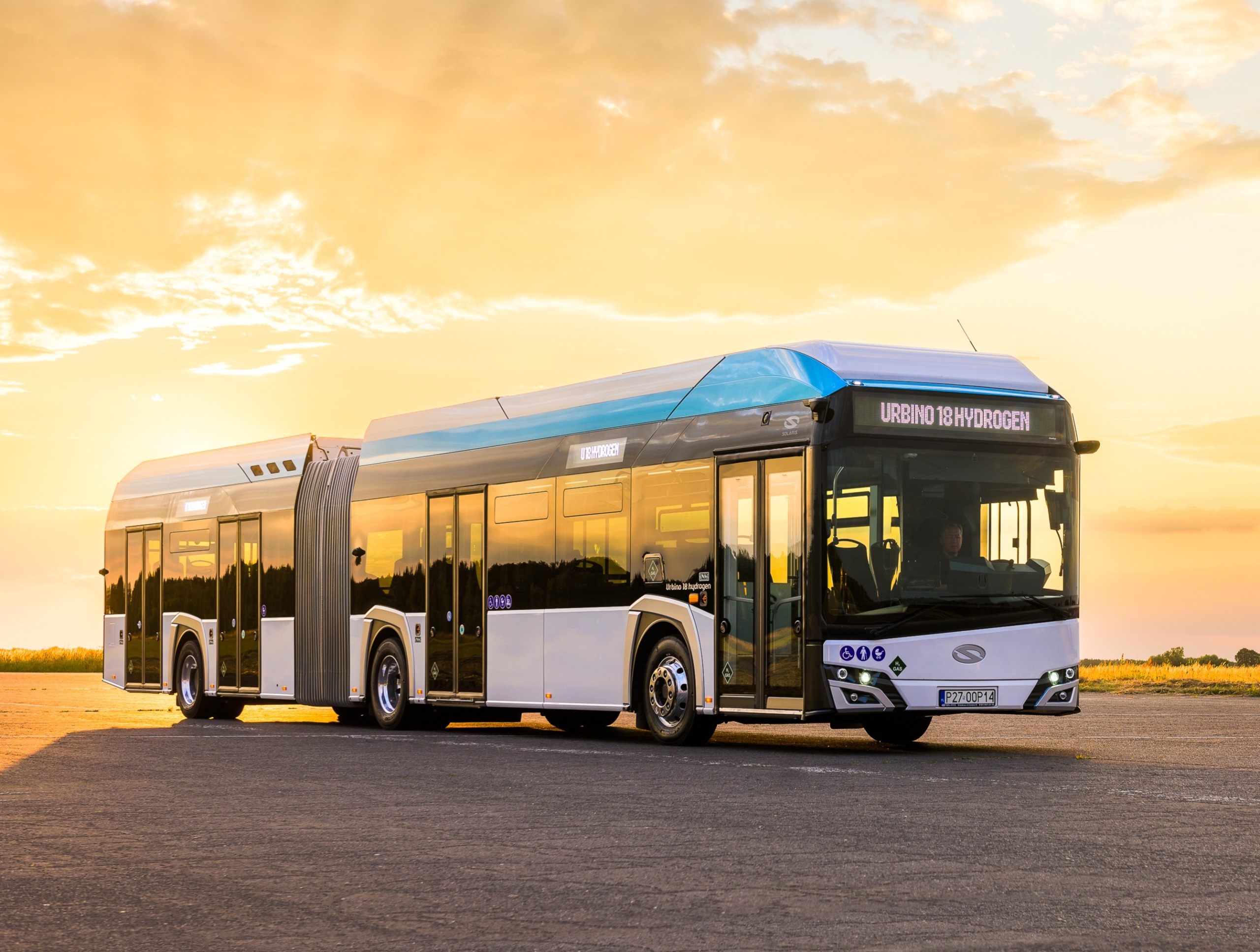 Több mint félszáz darabos hidrogénbusz megrendelés futott be a Solarishoz