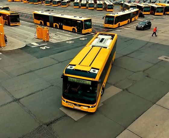 Harminc órán keresztül „nyúzták” a BVG egyik vadonatúj Ebuscóját Berlin utcáin