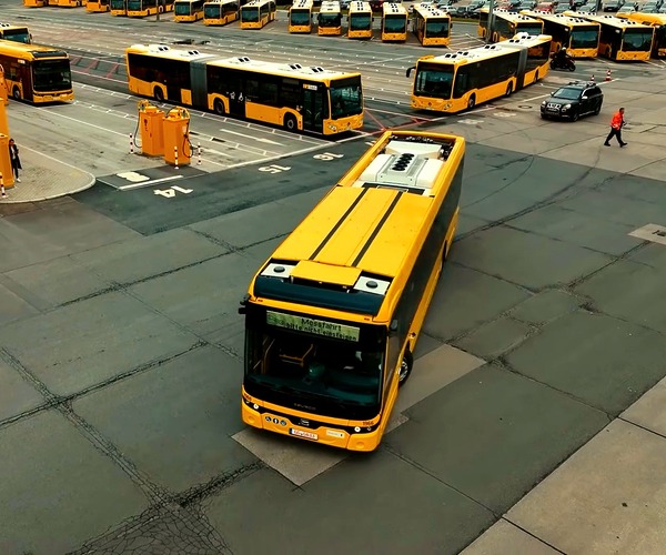 Harminc órán keresztül „nyúzták” a BVG egyik vadonatúj Ebuscóját Berlin utcáin