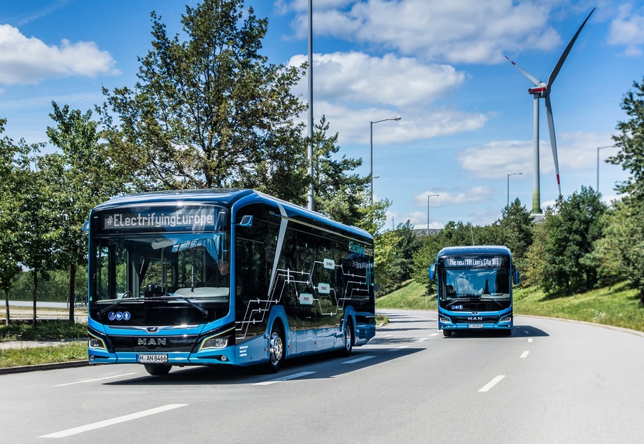 P Bus EOT LionsCityE Family 01