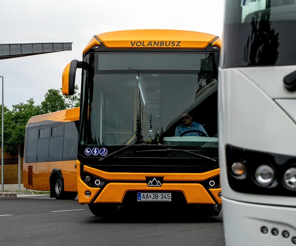 Három megye osztozik a Volánbusz Econell csuklósain