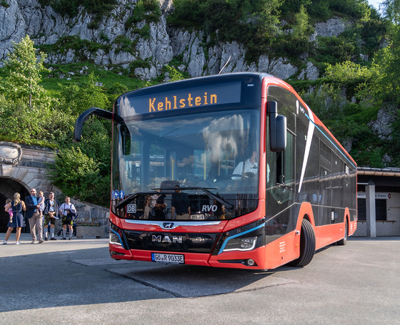 Június vége óta elektromos „oroszlánokkal” juthatnak fel a látogatók a hírhedt Sasfészekhez