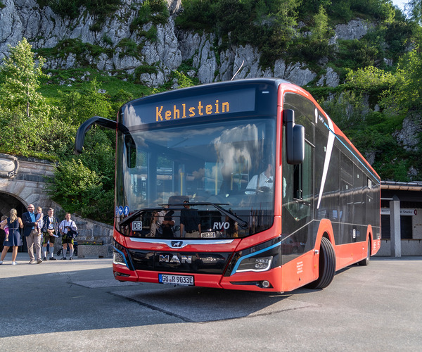 Június vége óta elektromos „oroszlánokkal” juthatnak fel a látogatók a hírhedt Sasfészekhez