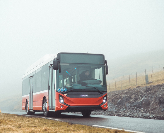 Az Iveco logóját viselik a Feröer-szigetek első elektromos buszai