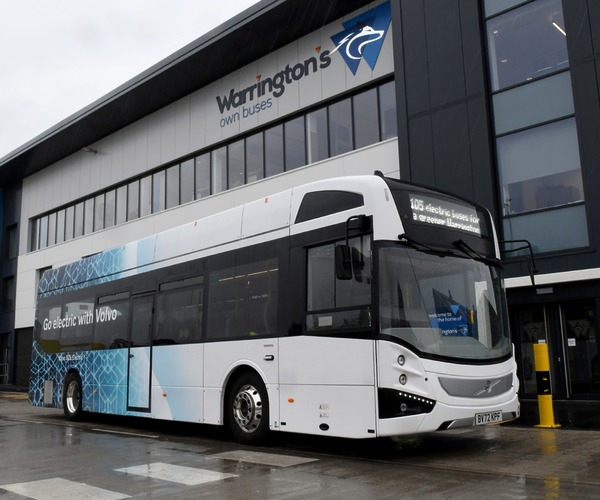 Volvo alvázas MCV elektromos buszokra cseréli dízelbuszait az angliai Warrington’s Own Buses