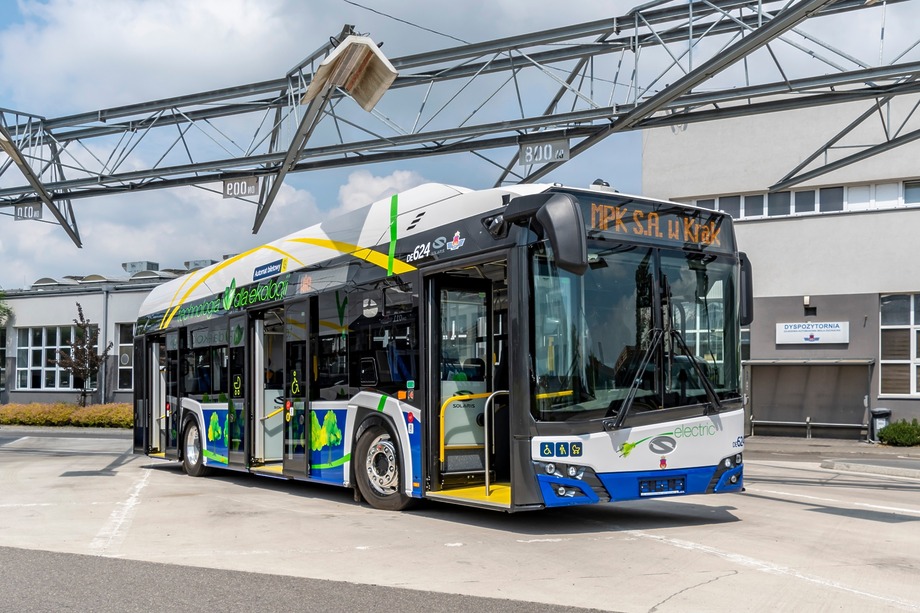 Krakkóban beváltak az elektromos Solarisok, már 98 közlekedik a városban