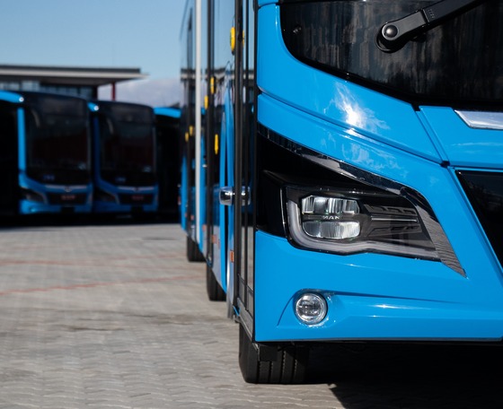 Lendületben az európai buszpiac: nőttek a dízel-, a hibrid- és az elektromos-értékesítések is