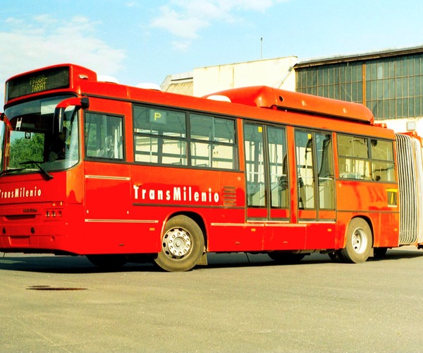 Merész próbálkozás – a bogotái TransMilenio Ikarus C83-asának története