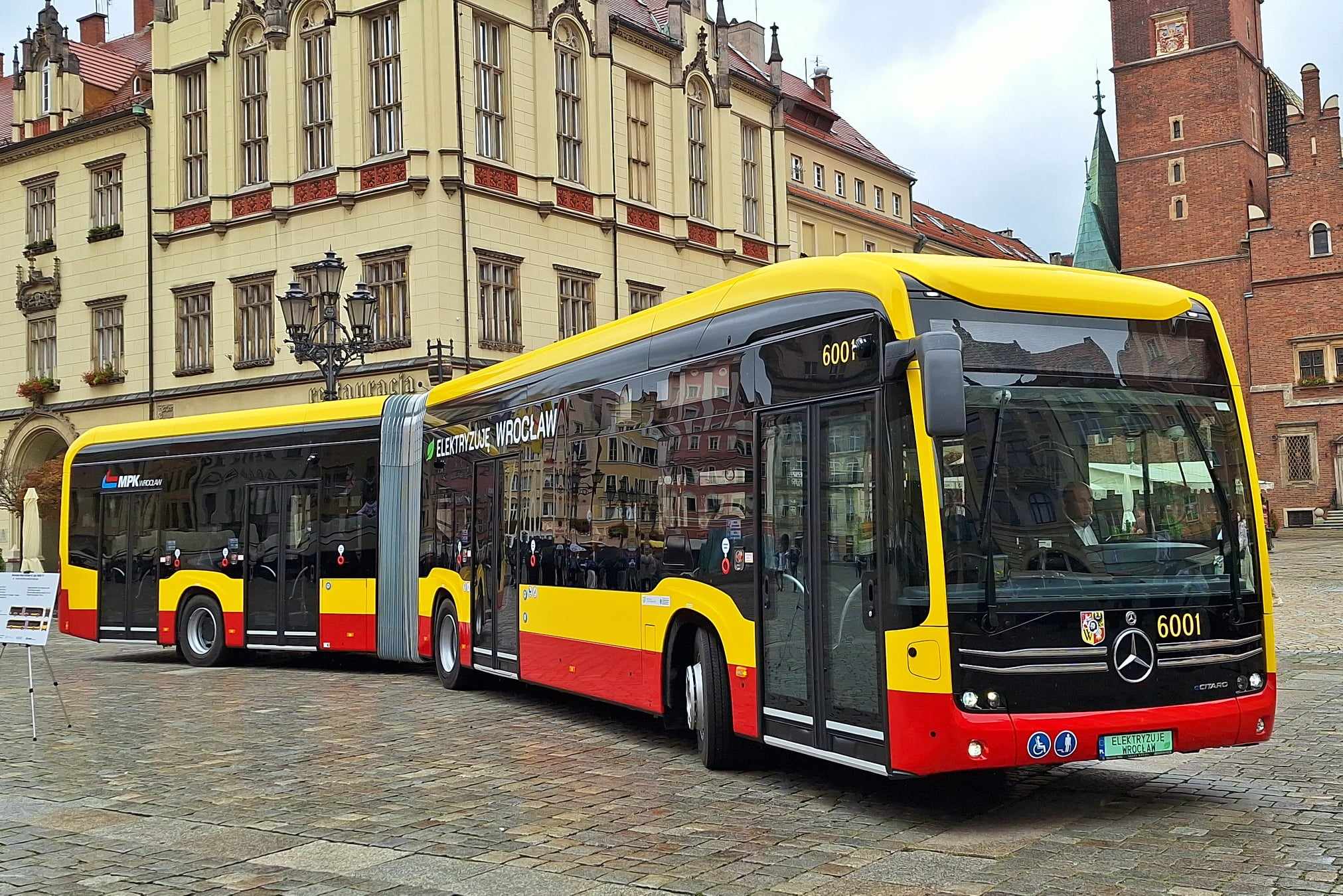 A Daimler Buses szállítja Wrocław első elektromos buszait