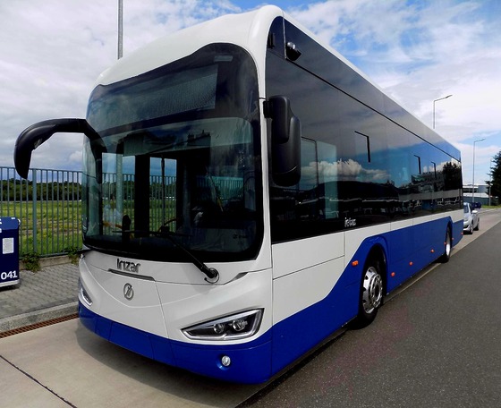 Krakkóban állnak forgalomba Lengyelország első elektromos Irizar villanybuszai