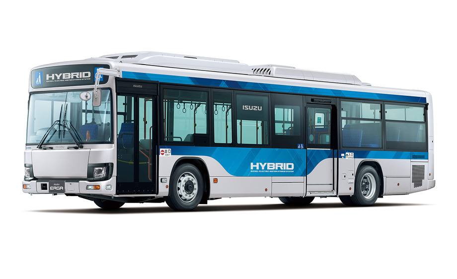 Új fejlesztéseket kaptak az Isuzu és a Hino városi autóbuszai