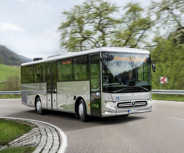Mercedes-Benz Intouro K Hybrid tesztbuszt próbálhatnak ki a hazai üzemeltetők