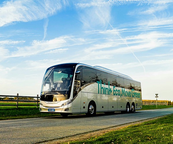 Európai gyártókat megelőzve lép piacra elektromos turistabuszával a Yutong