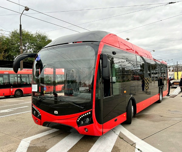 Cegelec helyett Škoda elektronikával szállítja le a SOR Pozsony TNS trolibuszait