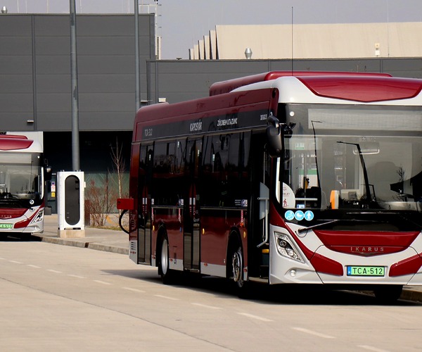 Csuklós, szóló és midi villanybuszok beszerzését indította el Kaposvár