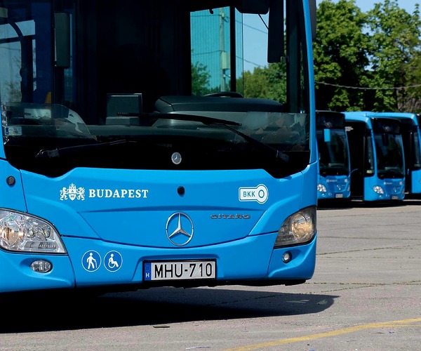 Húsz darab használt autóbuszt bérelne a BKV