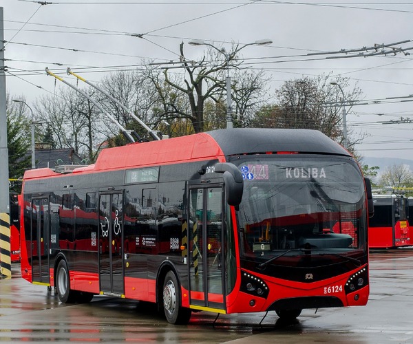 Februárban érkezik Szeged első SOR TNS trolibusza