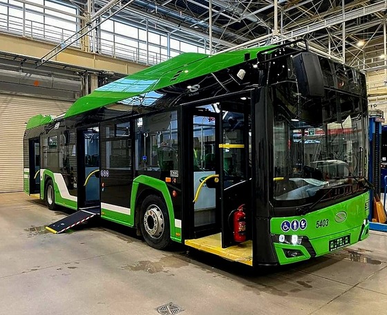 Solaris Trollinók váltják Bukarest még működő Ikarus trolibuszait