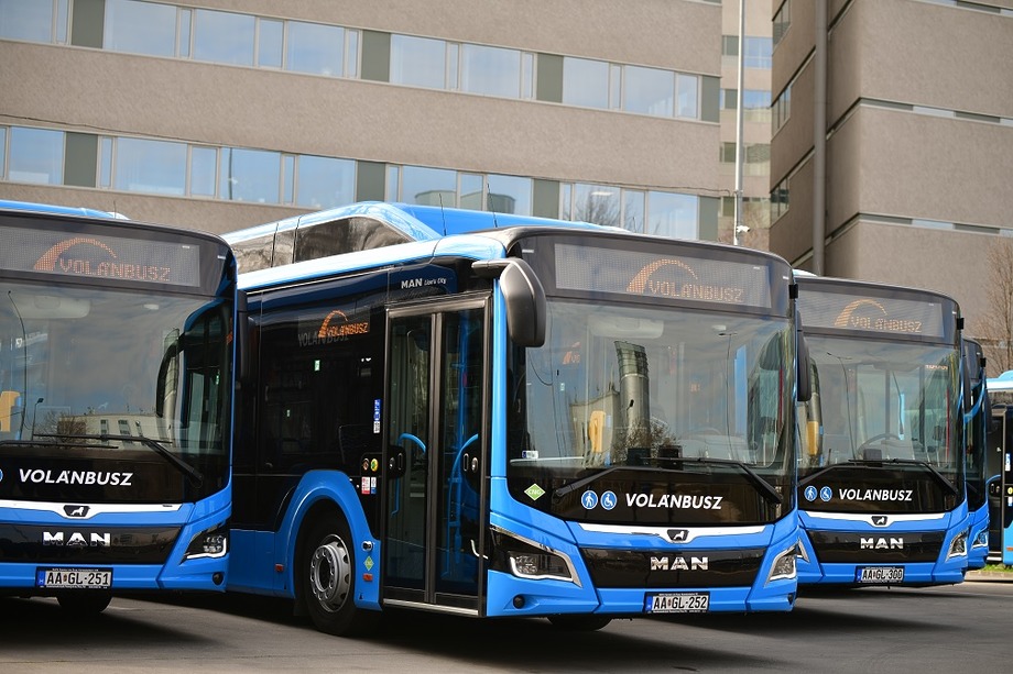 MANCNGLionsCity12G Volanbusz