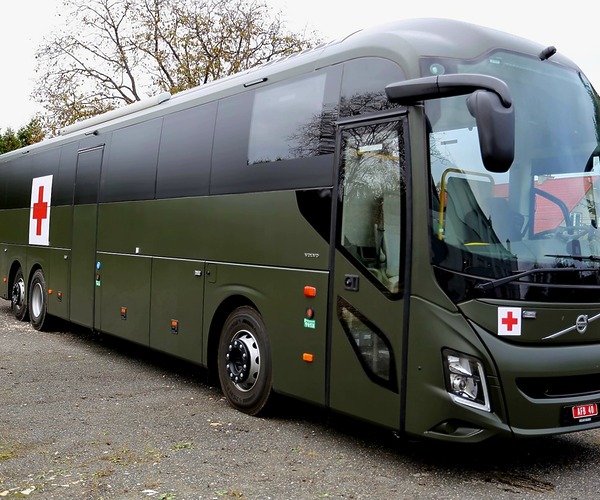 Norvégia öt háromtengelyes Volvo 9700-as katonai mentőbuszt adományoz Ukrajnának